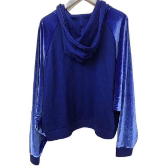 Victoria Sport Velour Hooded Pullover Sweatshirt Sz Medium NWOT - Picture 2 of 4